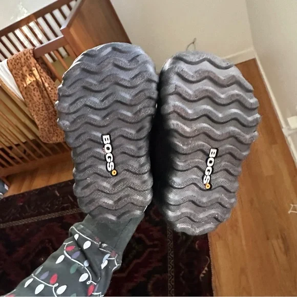 BOGS Kids Black Snow Boots - Picture 5 of 5